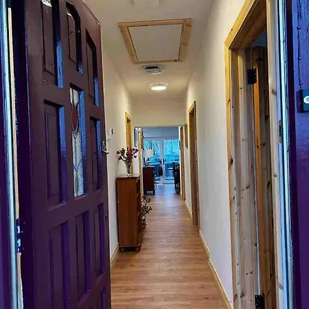 River View - Modern 4 Bedroom * Cabraghkeel