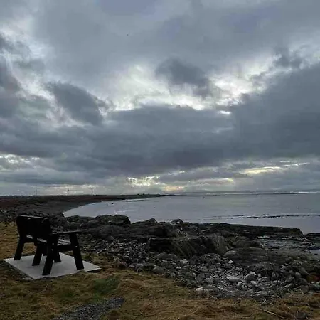 River View - Modern 4 Bedroom * Cabraghkeel