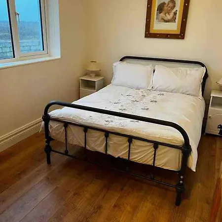 Holiday home River View - Modern 4 Bedroom *