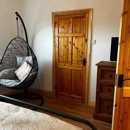 River View - Modern 4 Bedroom