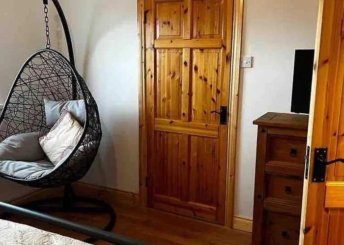 River View - Modern 4 Bedroom